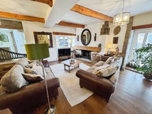 Lounge- click for photo gallery